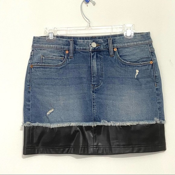 BLANK NYC Distressed Denim and Black Faux Leather Stretchy Mini Skirt Size: 27 - Picture 2 of 12